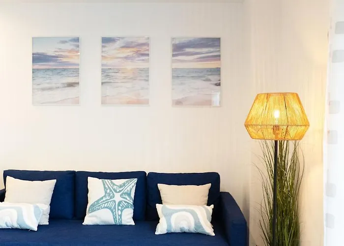 Seahomes Vacations - Beachside With Pool Apartman Lloret de Mar