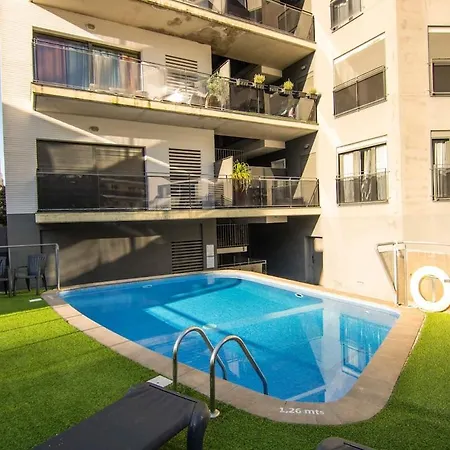 Seahomes Vacations - Beachside With Pool *