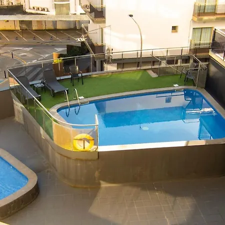 Seahomes Vacations - Beachside With Pool