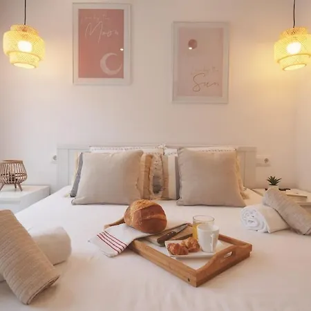 Seahomes Vacations - Beachside With Pool 아파트