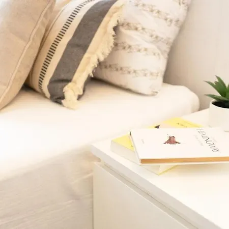 Seahomes Vacations - Beachside With Pool